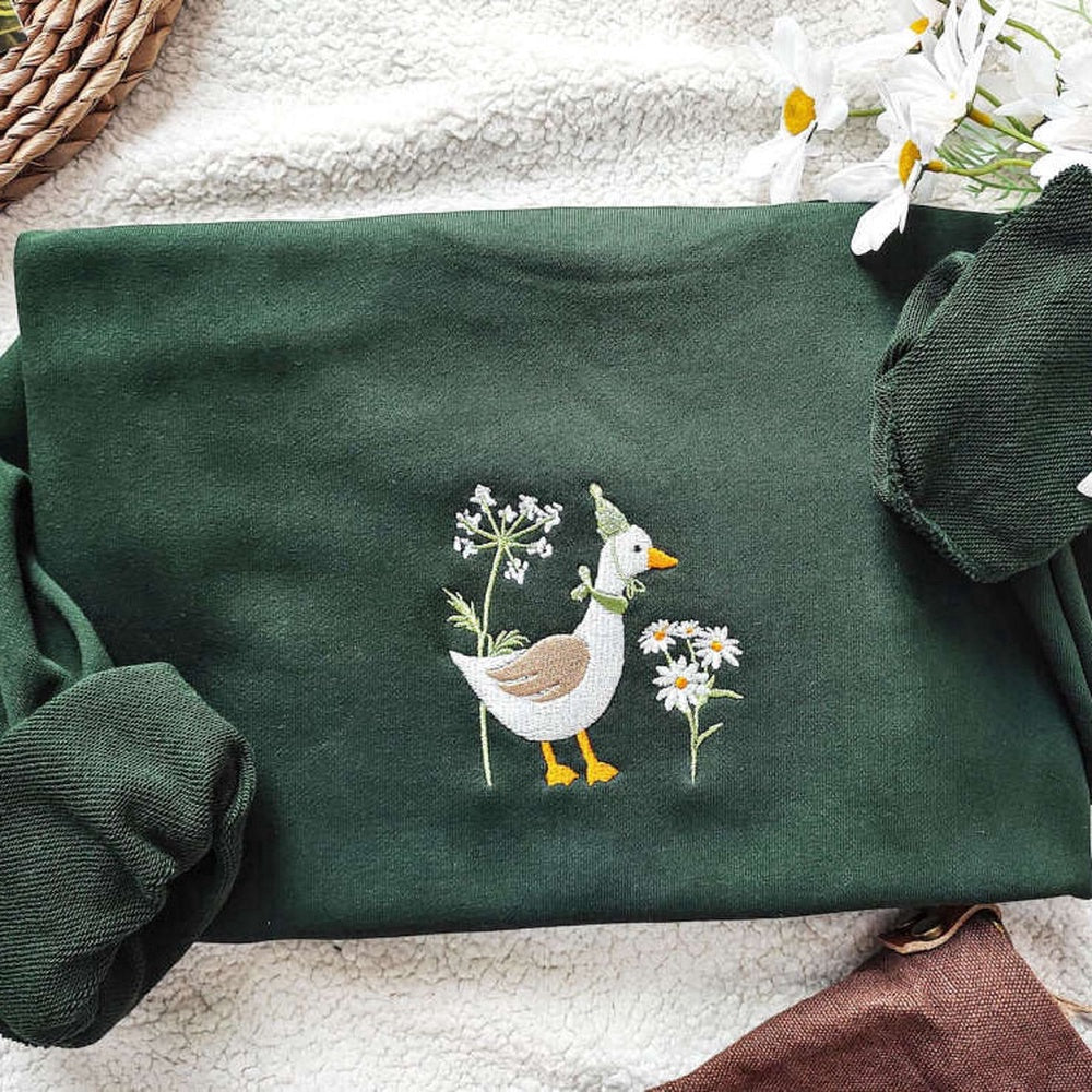 Embroidered Custom Sweatshirts, Cute Duck Embroidered Sweatshirt 2D Crewneck Sweatshirt For Women And Men, Christmas Gift