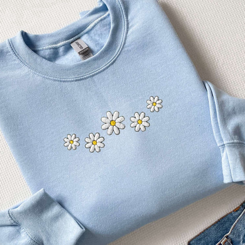 Embroidered Custom Sweatshirts, Embroidered Floral Daisy Sweatshirt, Embroidered Daisy Sweatshirt, Gift For Family, Christmas Gift