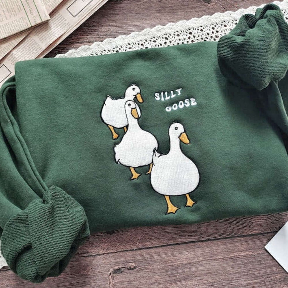 Embroidered Custom Sweatshirts, Three Goose Embroidered Sweatshirt 2D Crewneck Sweatshirt For Women And Men, Christmas Gift